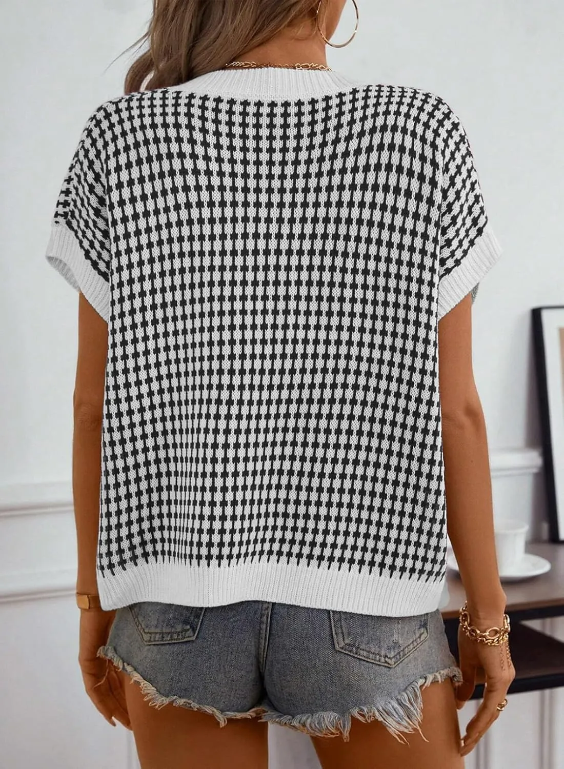 Dokotoo Womens Casual Summer Tops V Neck Short Sleeve Plaid Knit Vest Loose Fit Pullover Sweaters Blouses