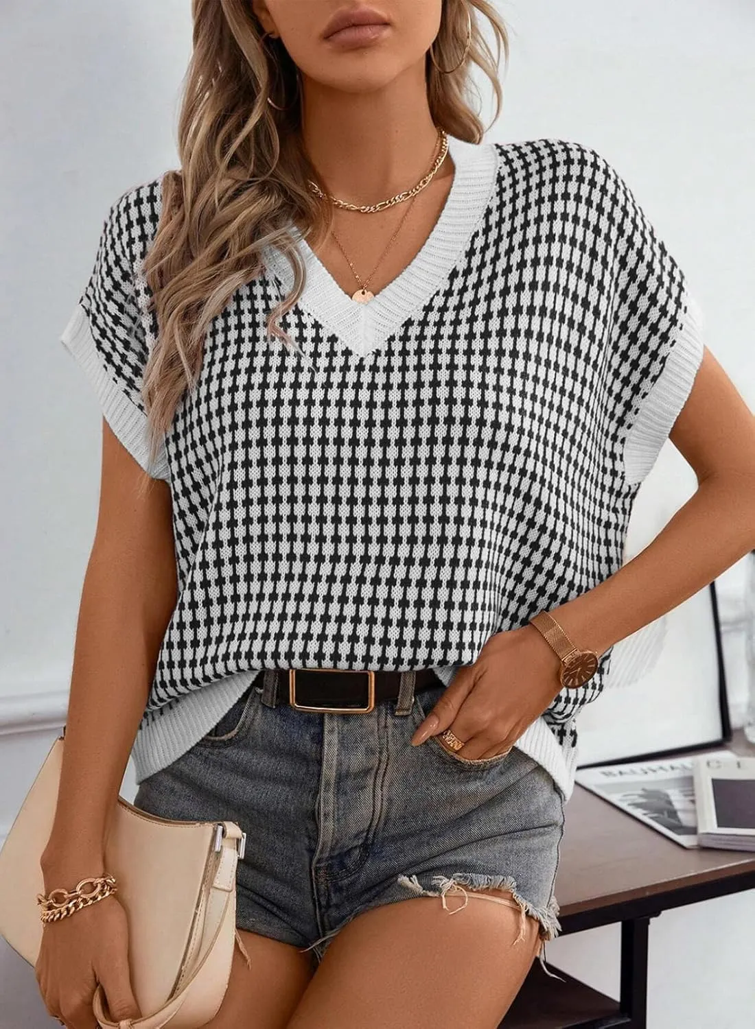 Dokotoo Womens Casual Summer Tops V Neck Short Sleeve Plaid Knit Vest Loose Fit Pullover Sweaters Blouses