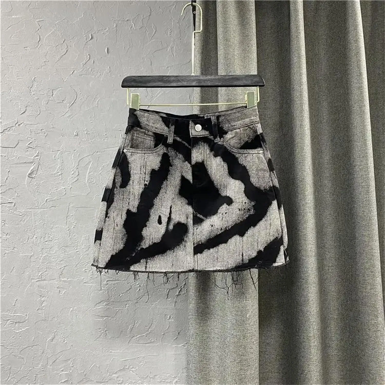 High Waist Tie Dye A Line Skirt for Women High Strecth Black Retro Slim Mini Denim Skirt