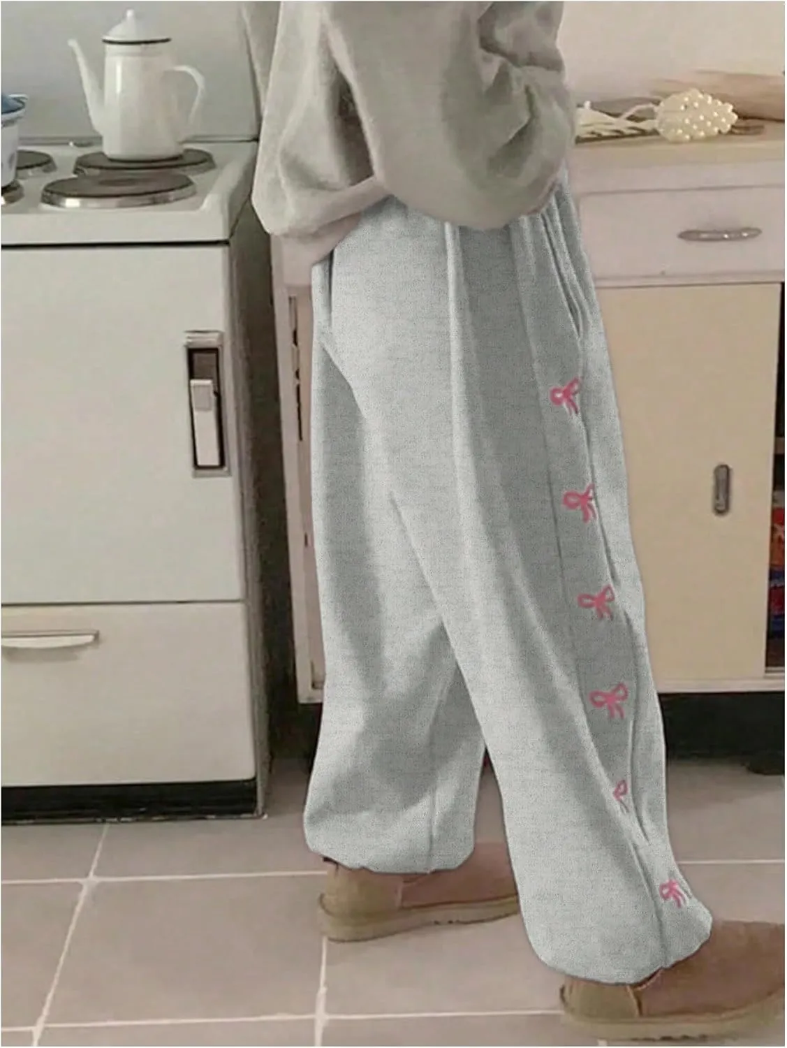 MakeMeChic Women's Bow Print Elastic Waist Drawstring Sweatpants Pocket Baggy Y2K Jogger Pants