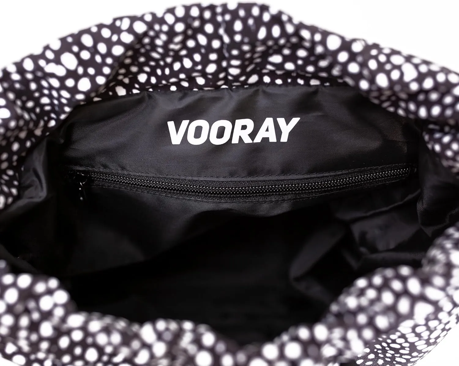 VOORAY 23L Flex Cinch Drawstring Backpack  Lightweight Travel Bag, Weekender & Sports Gym Bag for Women and Men