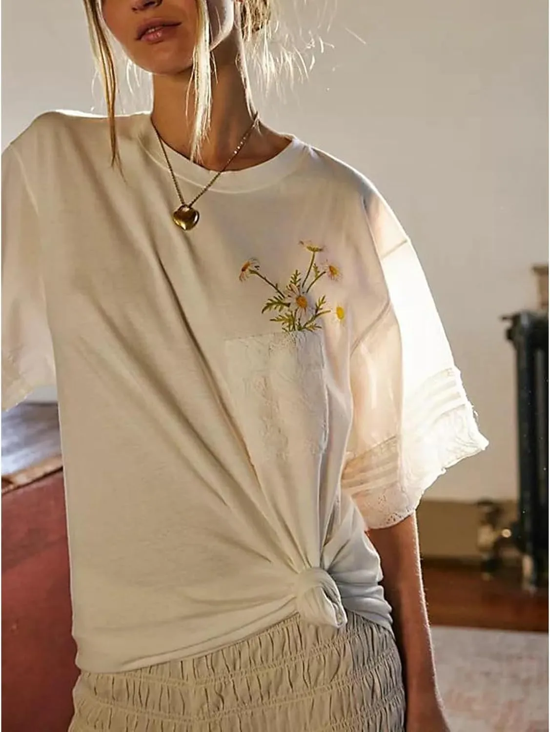 Women Oversized Graphic T Shirts Y2K Vintage Aesthetic Prppy Shirts Cute Band Baggy Tees Trendy Teens Streetwear