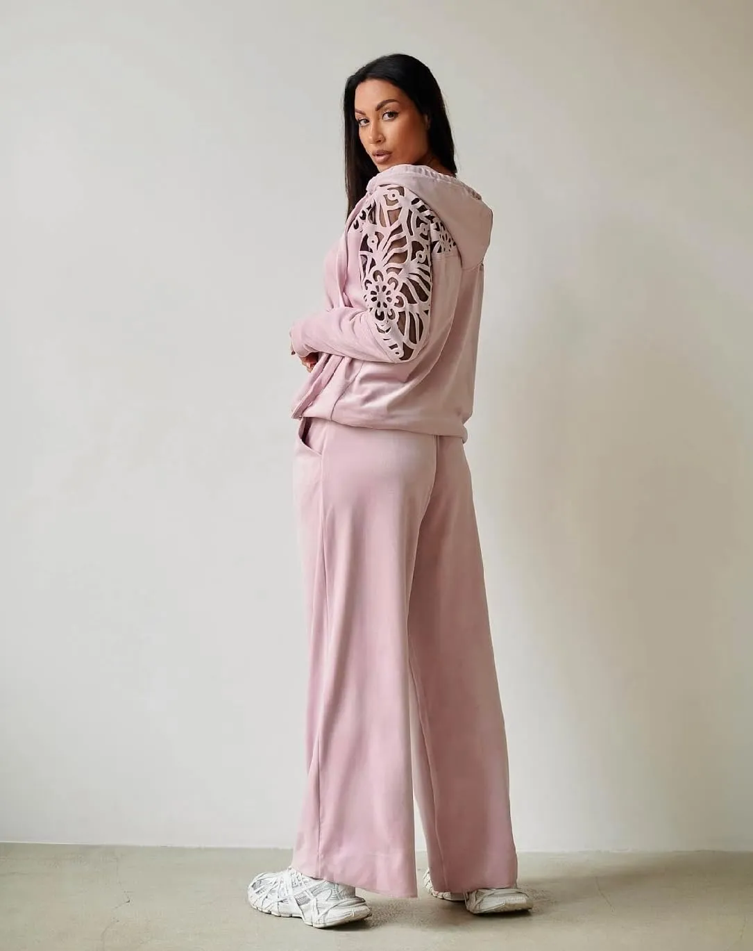 Womens 2 Piece Long Sleeve Sweatsuit Outfit Spring Fall Casual Tracksuit Lounge Set High Quality Fabric Unique Design