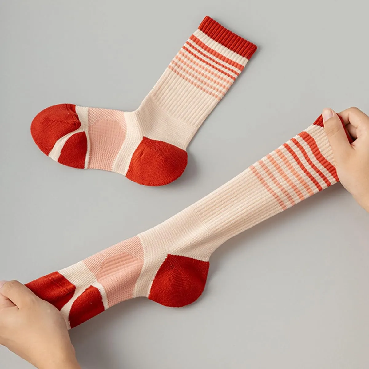 Women's Athletic Cushioned Crew Socks Ladies Sports Running Calf Socks Soft Cotton Striped Retro Socks for Girls
